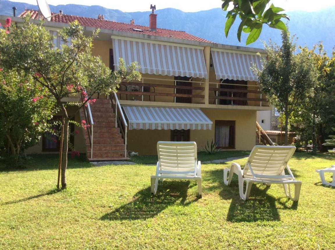 Mediterranean Holiday House & Apartments Kotor Bagian luar foto