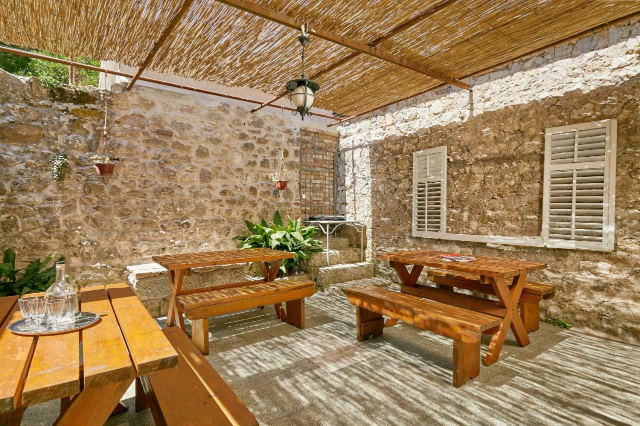 Mediterranean Holiday House & Apartments Kotor Bagian luar foto