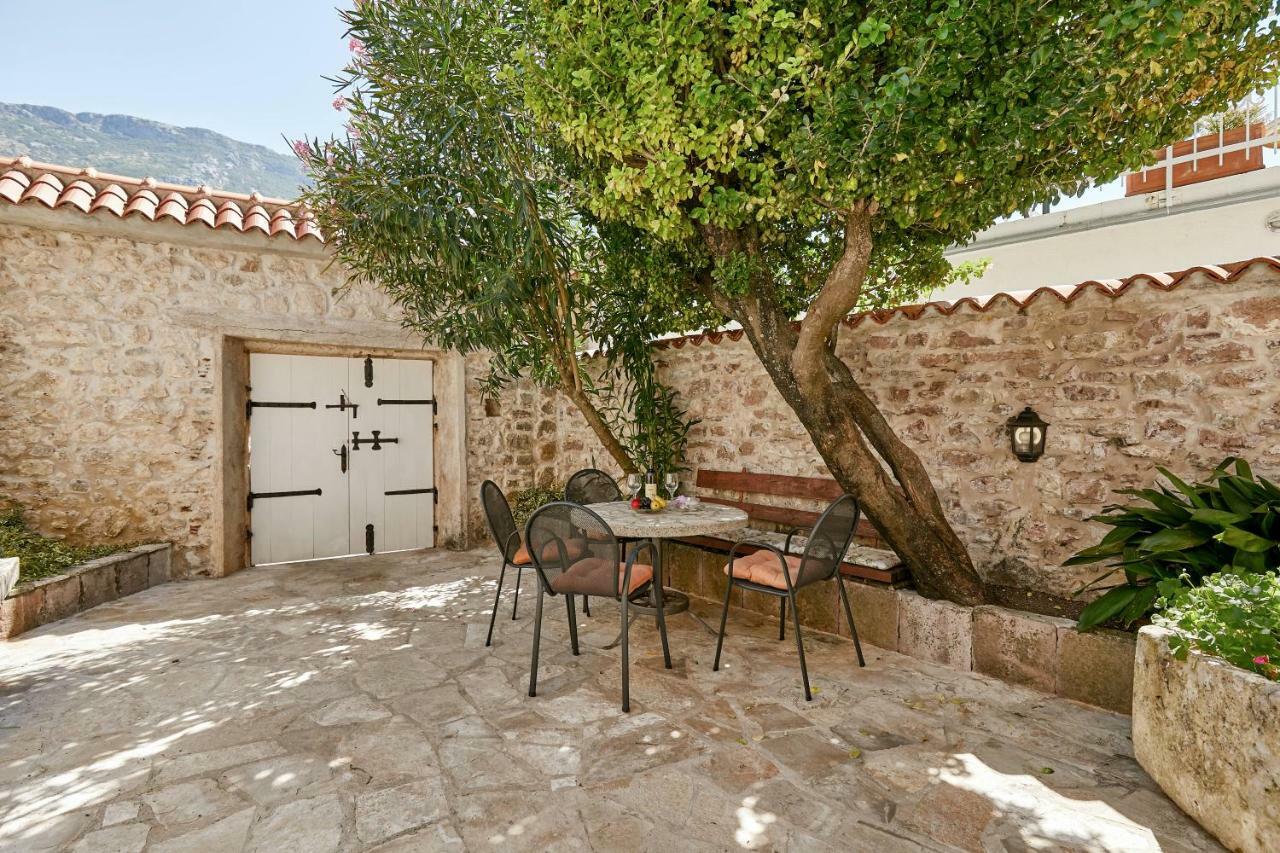 Mediterranean Holiday House & Apartments Kotor Bagian luar foto