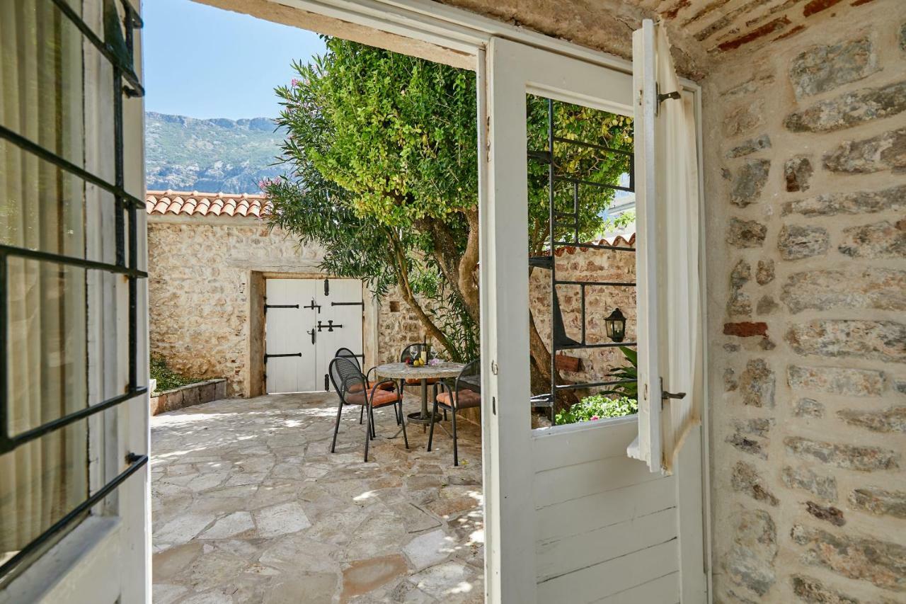 Mediterranean Holiday House & Apartments Kotor Bagian luar foto