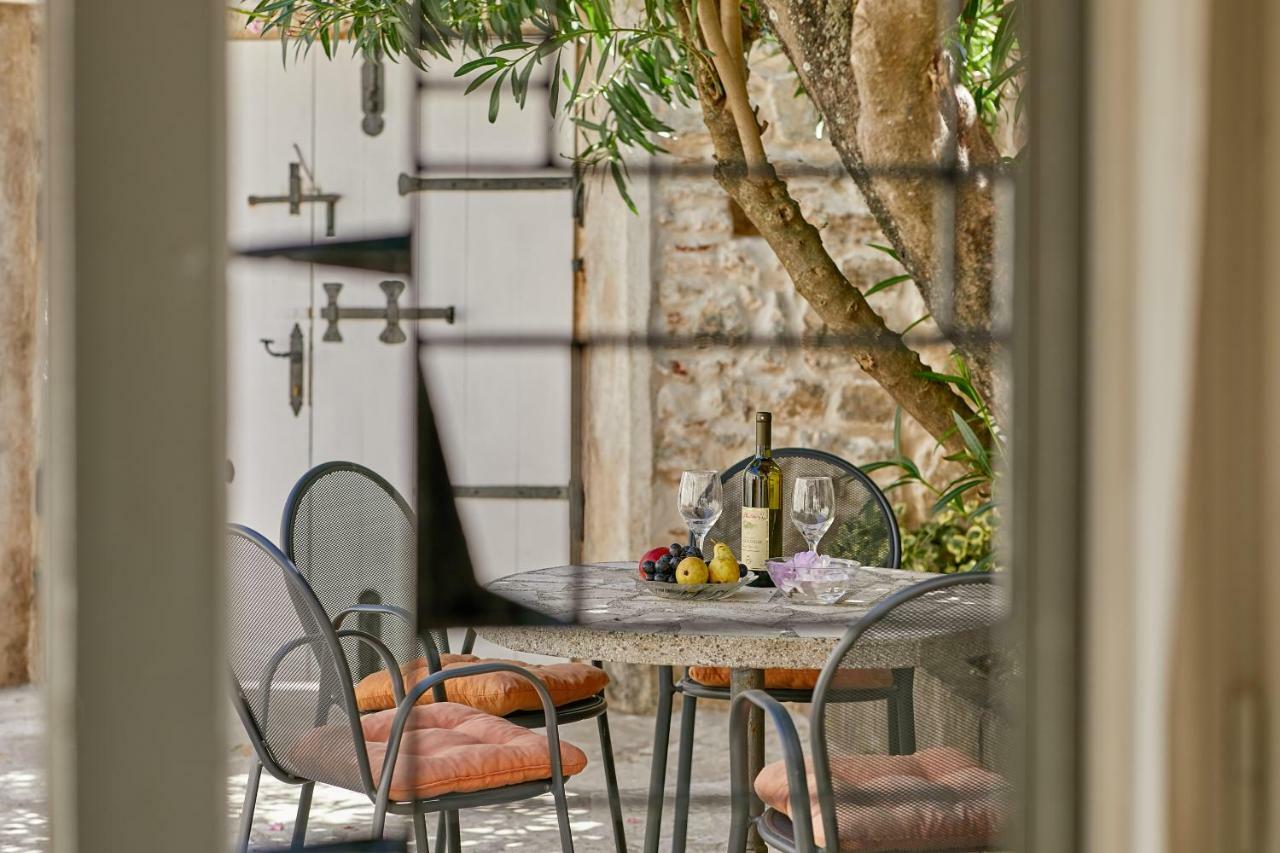 Mediterranean Holiday House & Apartments Kotor Bagian luar foto