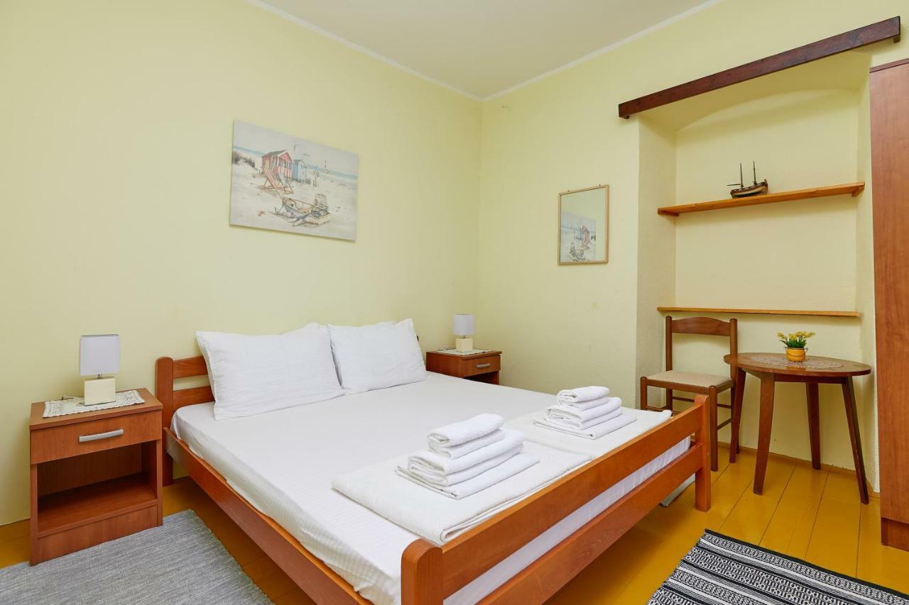 Mediterranean Holiday House & Apartments Kotor Bagian luar foto