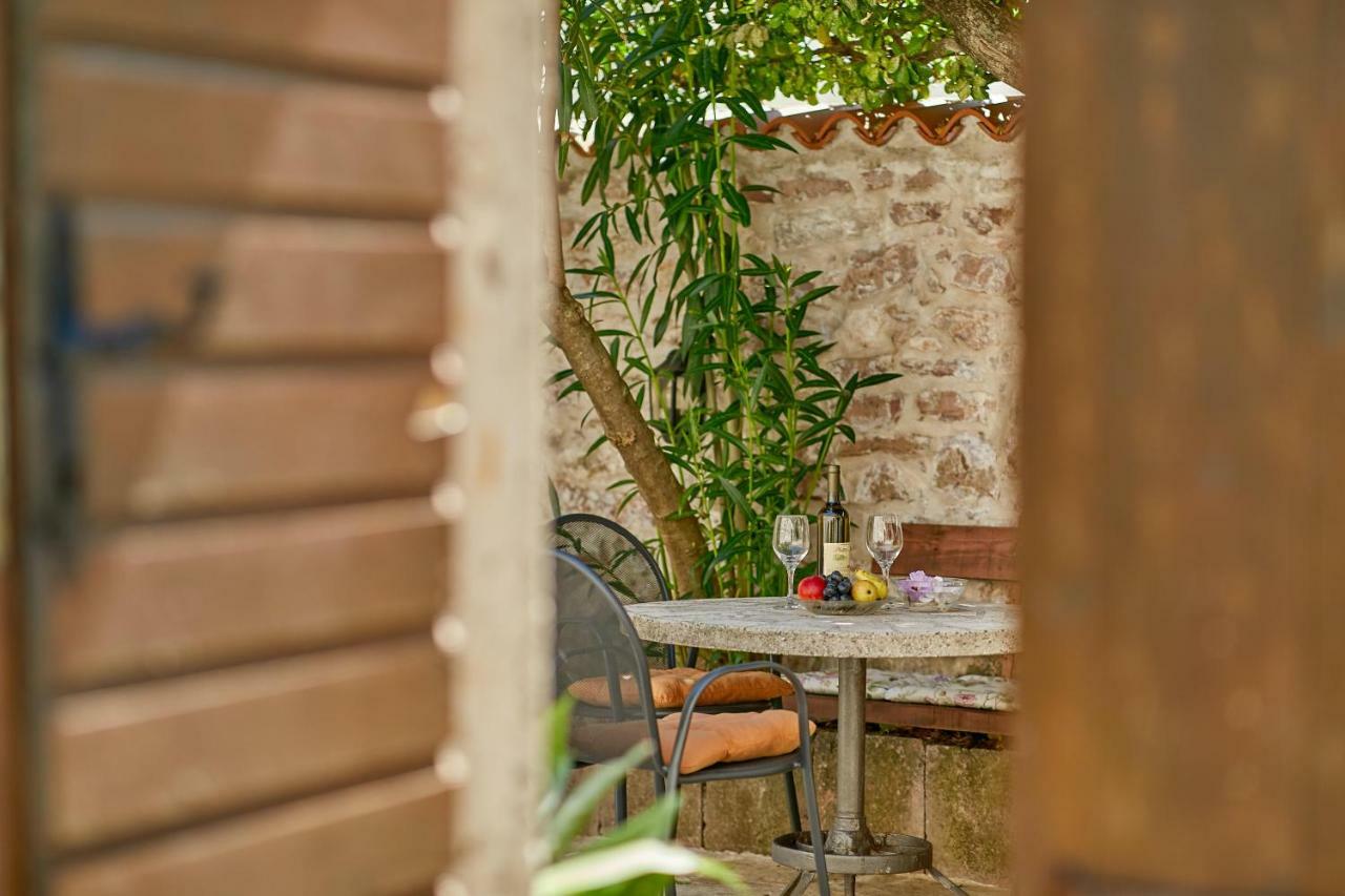 Mediterranean Holiday House & Apartments Kotor Bagian luar foto