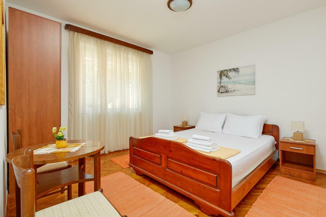 Mediterranean Holiday House & Apartments Kotor Bagian luar foto
