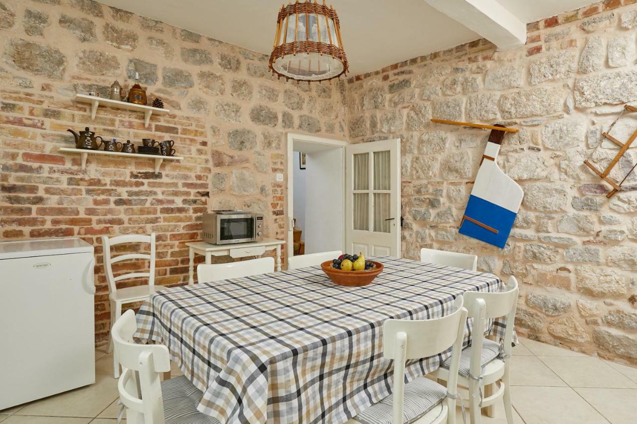 Mediterranean Holiday House & Apartments Kotor Bagian luar foto