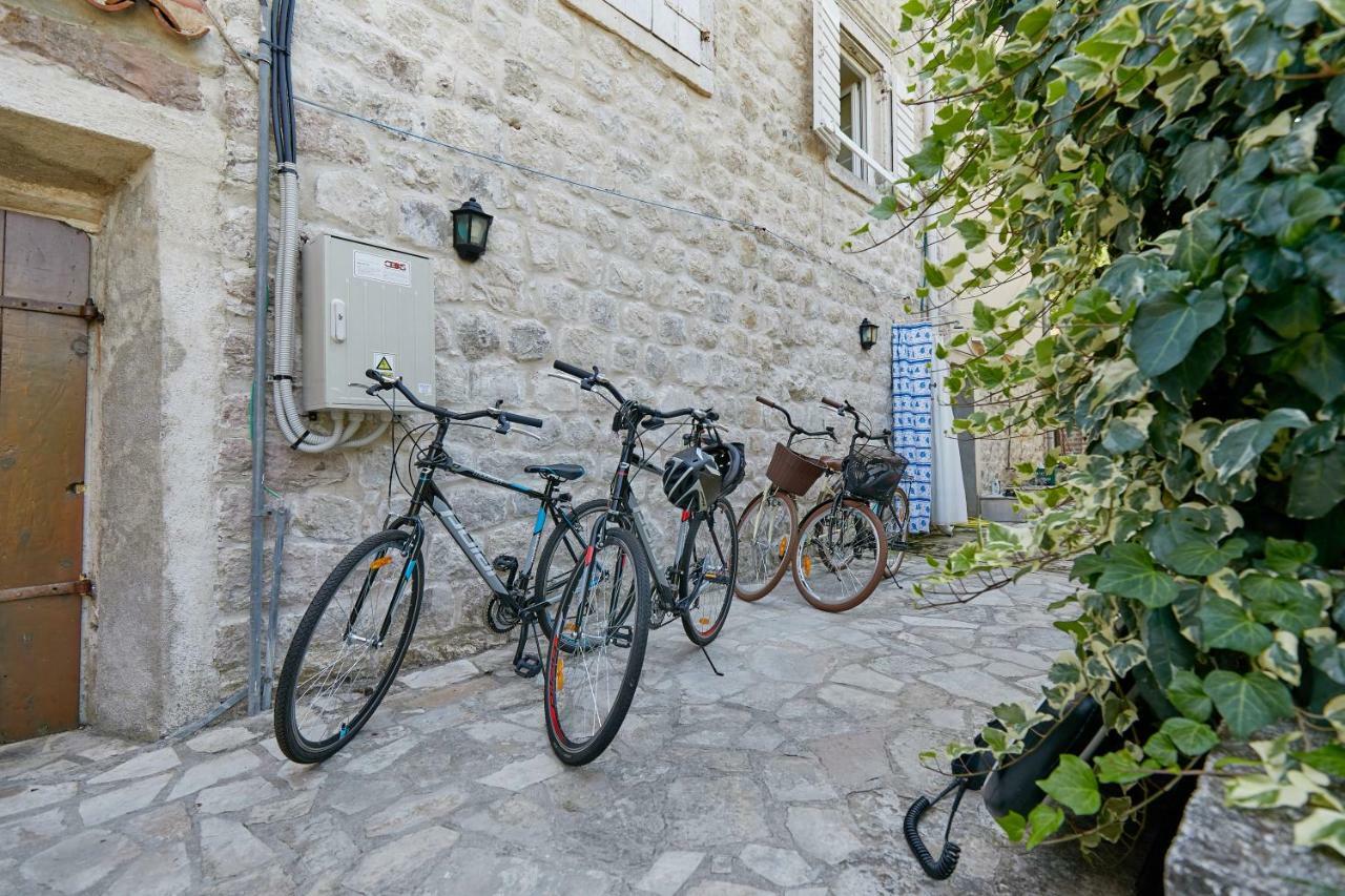 Mediterranean Holiday House & Apartments Kotor Bagian luar foto